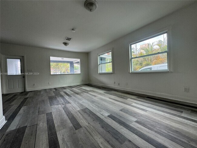 56 NW 60th St in Miami, FL - Building Photo - Building Photo