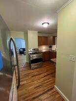 30 Chase St, Unit 2 in Pawtucket, RI - Building Photo