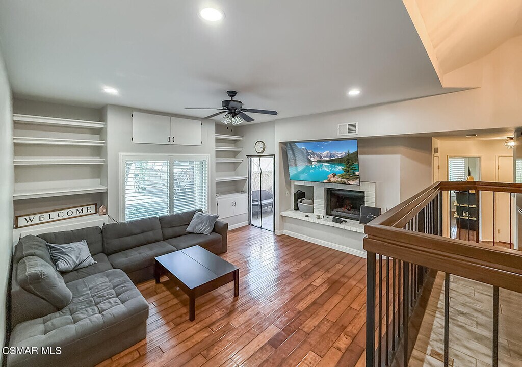 3318 Darby St in Simi Valley, CA - Building Photo
