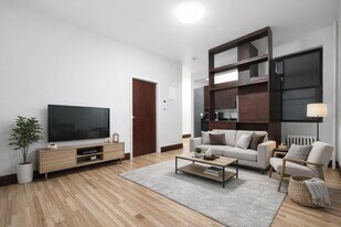 28 West 125 Street in New York, NY - Building Photo