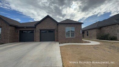 1611 102nd St in Lubbock, TX - Building Photo - Building Photo