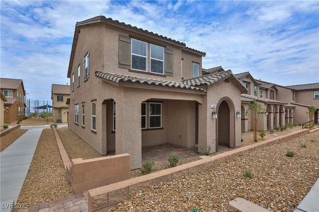 property at 3464 Covilha Ln