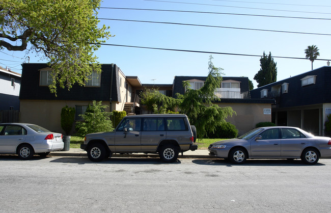 1423 Regent St in Redwood City, CA - Building Photo - Building Photo