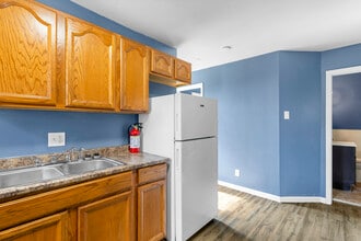 707 W Dominick St, Unit 2 in Rome, NY - Building Photo - Building Photo