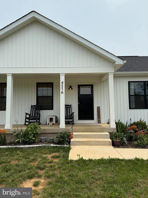 property at 4576 Midland Rd