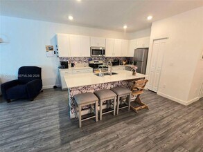 4591 Hollister Ave in Greenacres, FL - Building Photo - Building Photo