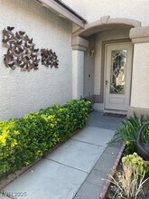 453 Fynn Valley Dr in Las Vegas, NV - Building Photo - Building Photo
