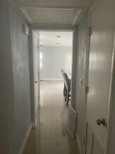 543 Sandra Ave in Daytona Beach, FL - Foto de edificio - Building Photo