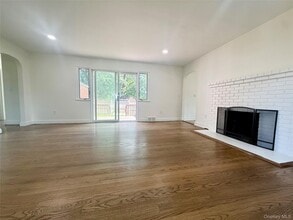 11 Willow Ln in New Windsor, NY - Building Photo - Building Photo