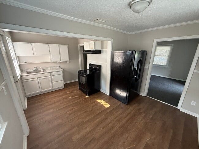property at 3101 Reynolds St