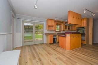 1107 Hilltop Blvd in McHenry, IL - Building Photo - Building Photo