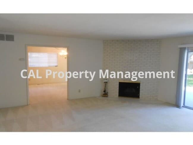 1043 Ortega Rd in Pebble Beach, CA - Building Photo - Building Photo