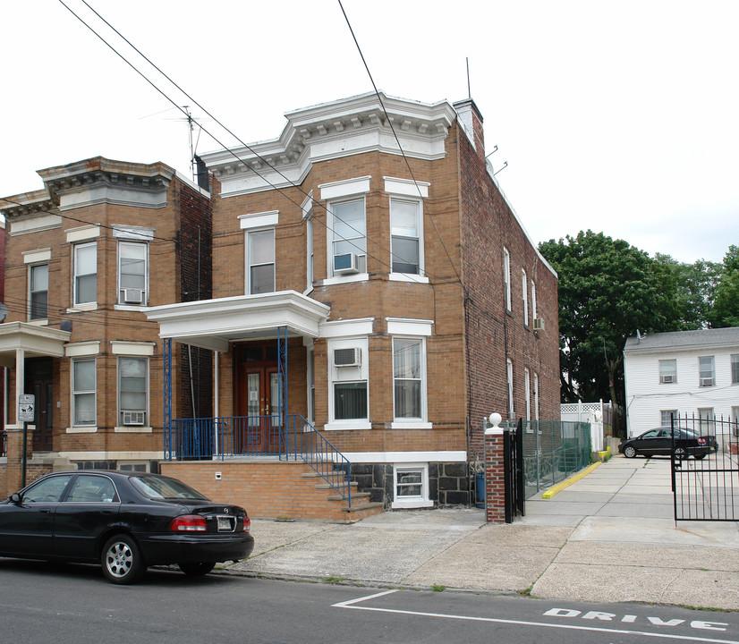 1912 Kerrigan Ave in Union City, NJ - Building Photo