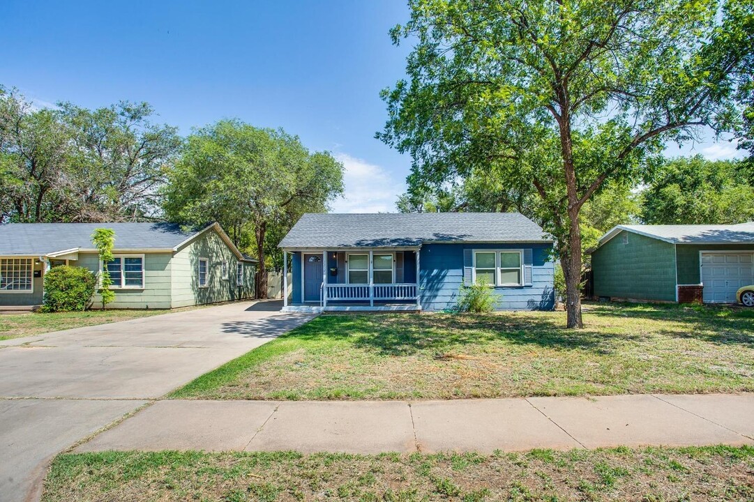 3312 30th St in Lubbock, TX - Building Photo