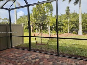 8214 Hanoverian Dr in Greenacres, FL - Building Photo - Building Photo