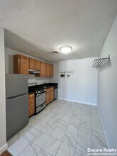 382 Dorchester St in Boston, MA - Foto de edificio - Building Photo