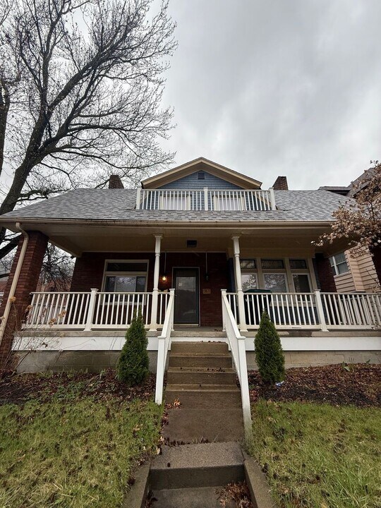 41 Grant Ave in Etna, PA - Building Photo