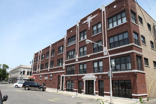 3253 W Lawrence Ave in Chicago, IL - Building Photo