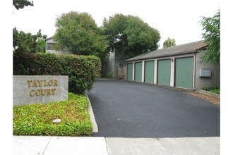 1024 Matt Dr in Napa, CA - Foto de edificio - Building Photo