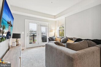 55 Silverway Dr in Herndon, VA - Building Photo - Building Photo