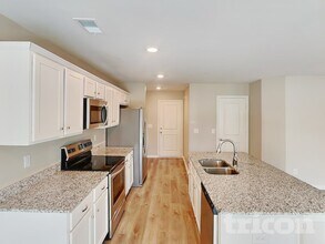 725 Vanguard St in Lexington, SC - Building Photo - Building Photo