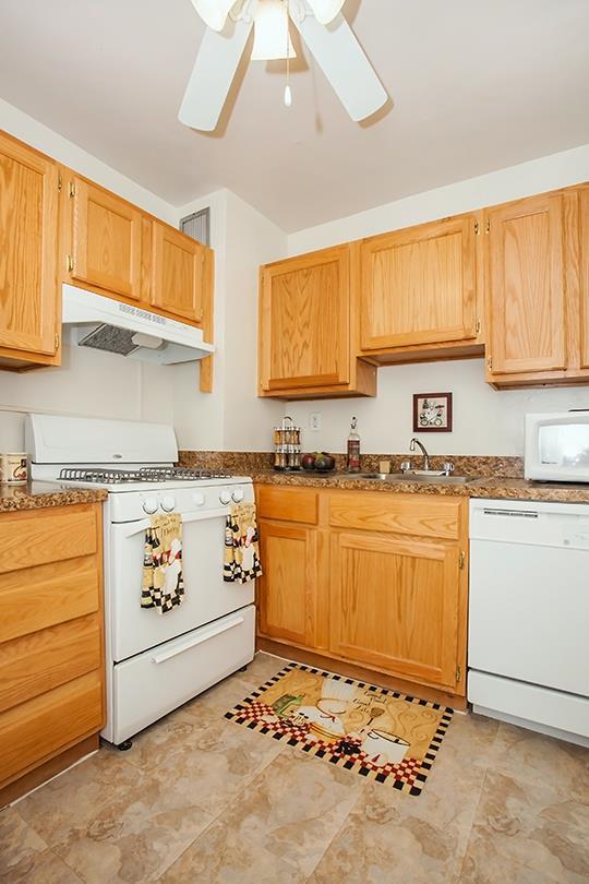 Premier at Cherry Hill in Cherry Hill, NJ - Foto de edificio - Interior Photo