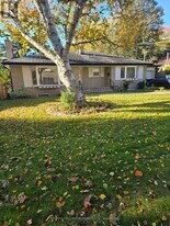 15 Burnview Crescent in Toronto, ON - Building Photo