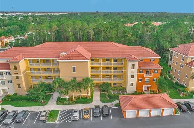 4455 Botanical Pl Cir in Naples, FL - Building Photo - Building Photo