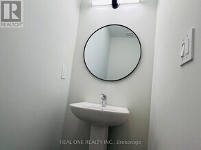 6 Mermot Ln in Markham, ON - Building Photo - Building Photo