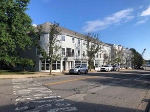 59 Deer St in Portsmouth, NH - Building Photo - Building Photo