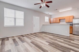 6406 Waldron Dr, Unit A in Houston, TX - Building Photo - Building Photo