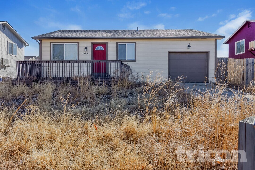 1875 Swearinger Dr in Colorado Springs, CO - Building Photo