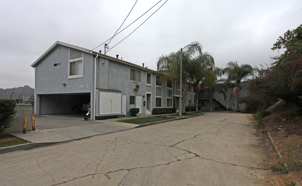 420 Hardison Way in Los Angeles, CA - Building Photo