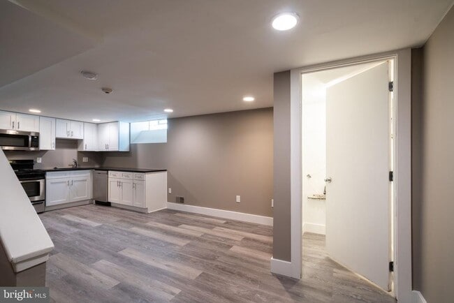 2351 Christian St in Philadelphia, PA - Building Photo - Building Photo