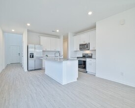 15126 Canyon Rapids Rd in Conroe, TX - Building Photo - Building Photo