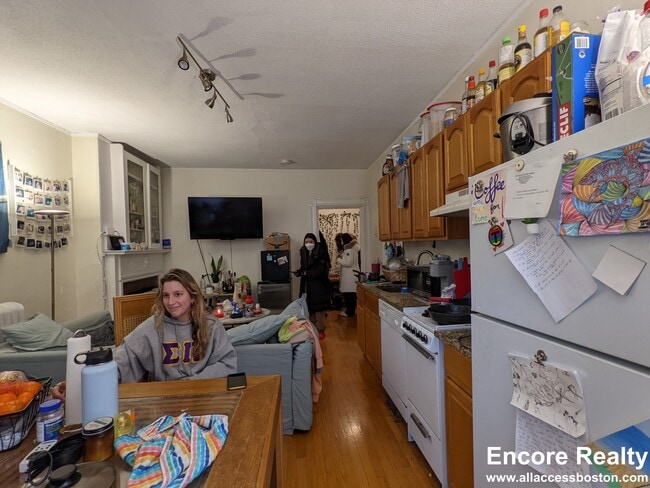 43 Bay State Rd in Boston, MA - Building Photo - Building Photo