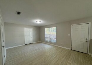 251 Lawrence Rd in Jackson, MS - Building Photo - Building Photo