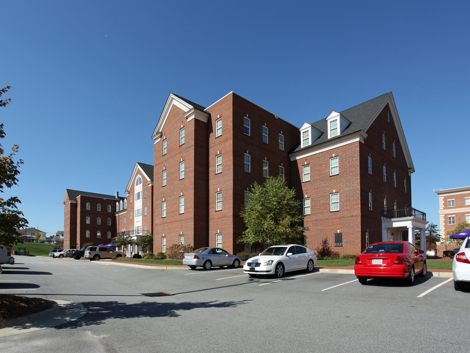 University Apartments in High Point, NC - Building Photo