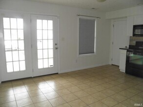 2712 E Bressingham Wy in Bloomington, IN - Foto de edificio - Building Photo