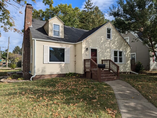 property at 1704 23rd St