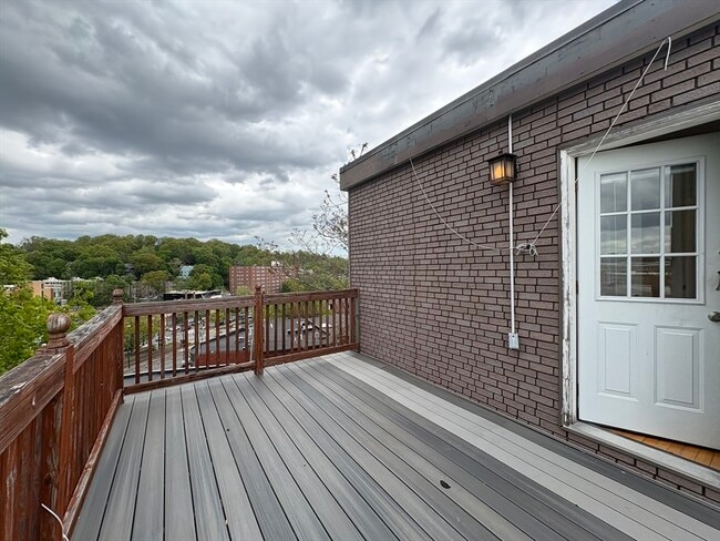 195 Winthrop Rd, Unit #1 in Brookline, MA - Building Photo - Building Photo