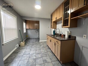 22507 Sharrow Ave in Warren, MI - Building Photo - Building Photo