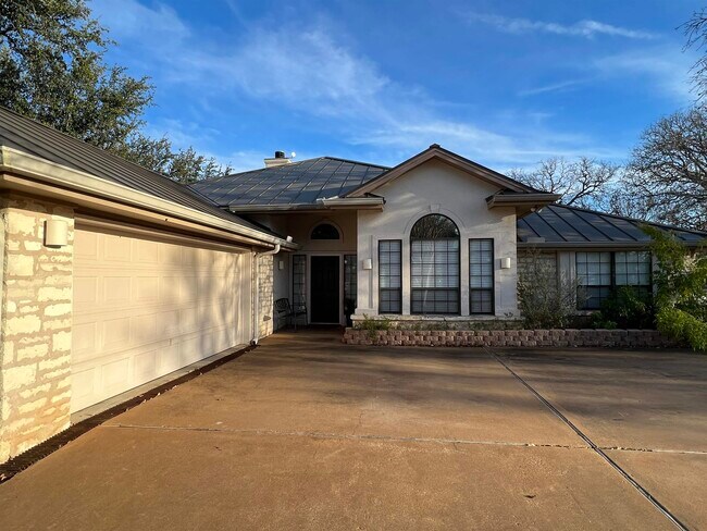 209 Big Spur S in Horseshoe Bay, TX - Building Photo - Building Photo