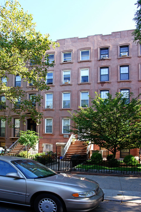 65 1st Pl in Brooklyn, NY - Building Photo