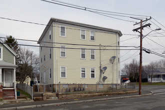 75 Blendall St in Brockton, MA - Building Photo - Building Photo