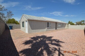 6751 Sebring St in Las Vegas, NV - Building Photo - Building Photo