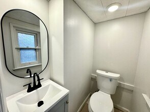 301 W McMillan St in Cincinnati, OH - Building Photo - Building Photo