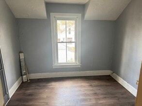 915 W 14th St in Davenport, IA - Foto de edificio - Building Photo