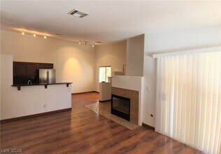 2110 Los Feliz St in Las Vegas, NV - Building Photo - Building Photo