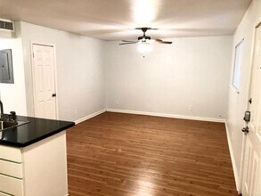 2301 Ohlen Rd in Austin, TX - Building Photo - Building Photo